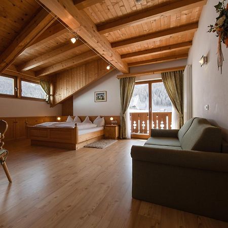 Garni Sunela B&B Sëlva Buitenkant foto