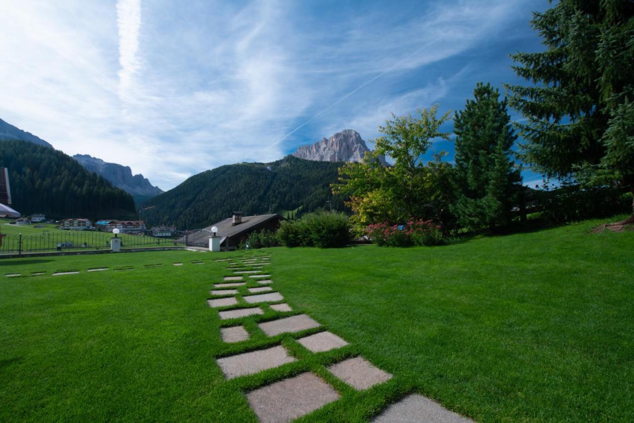 Garni Sunela B&B Sëlva Buitenkant foto