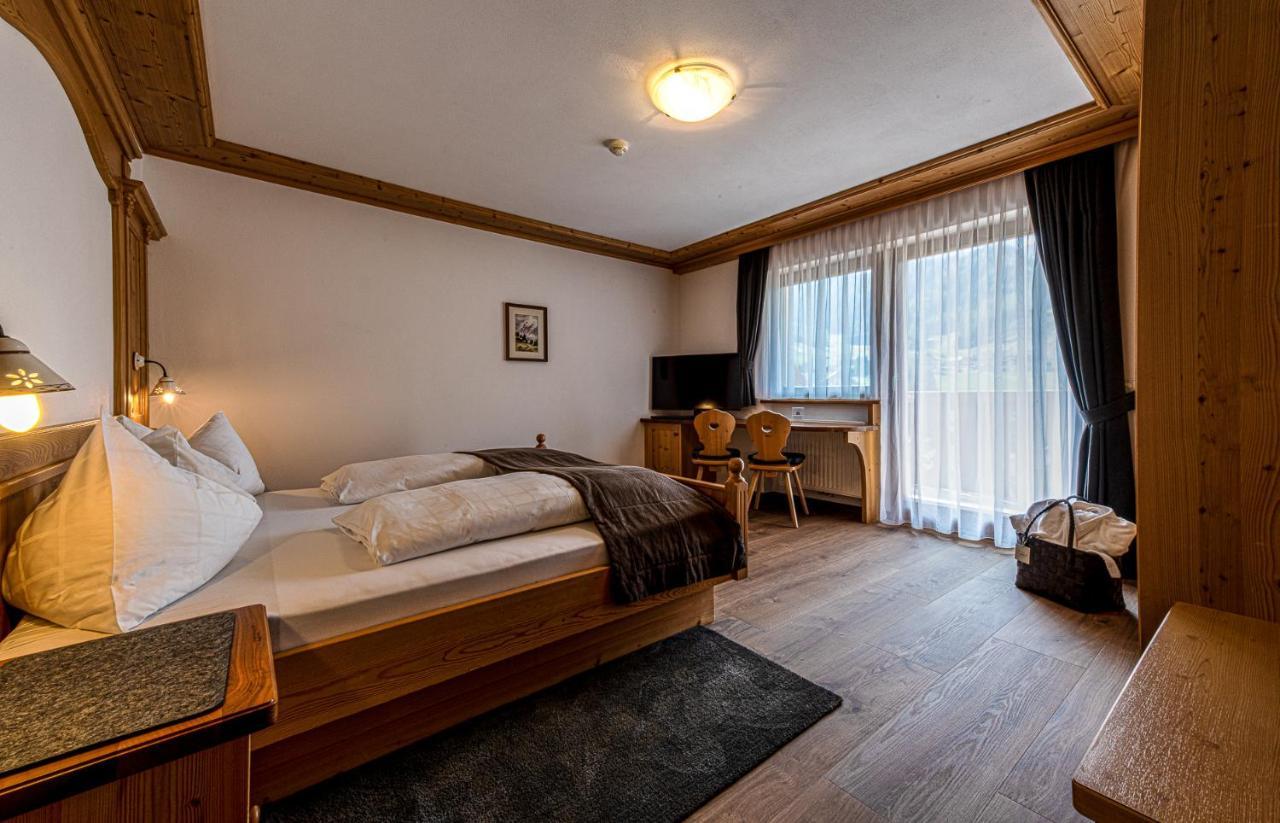 Garni Sunela B&B Sëlva Buitenkant foto