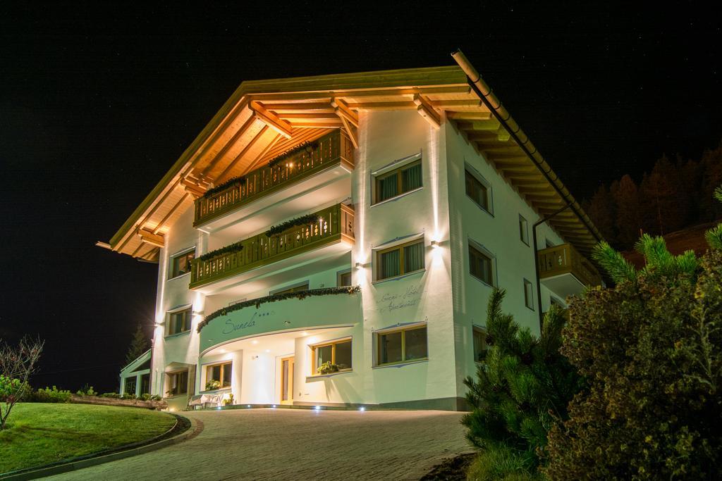 Garni Sunela B&B Sëlva Buitenkant foto
