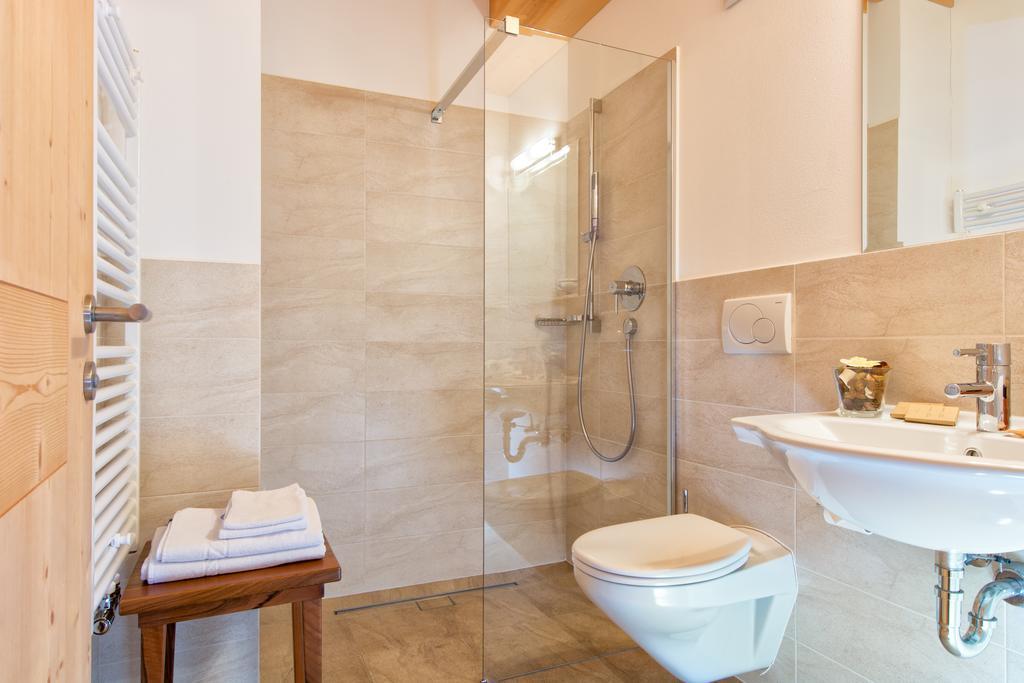 Garni Sunela B&B Sëlva Kamer foto