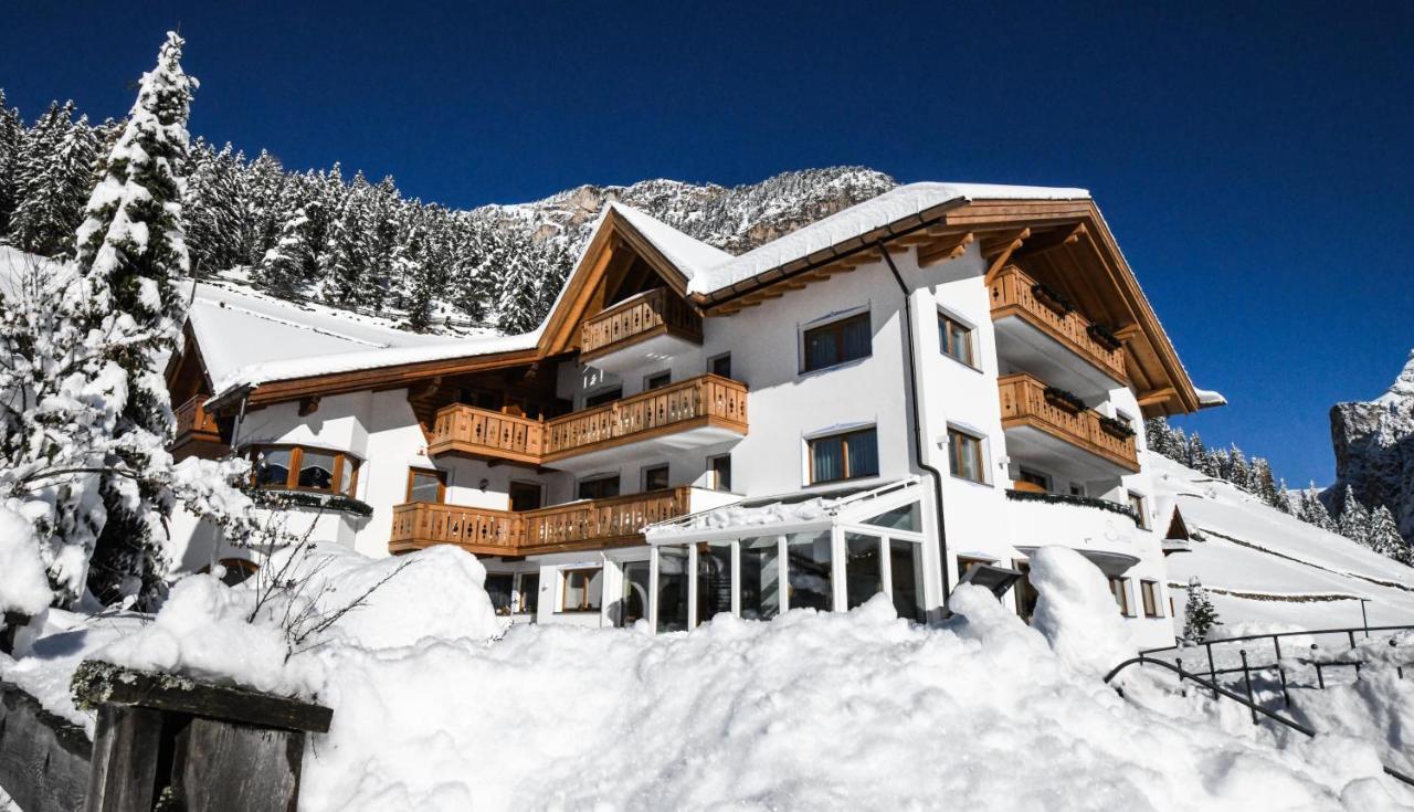 Garni Sunela B&B Sëlva Buitenkant foto